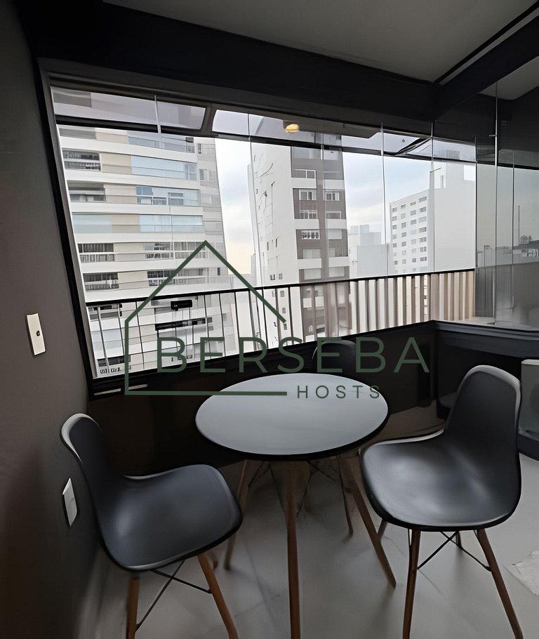 Apart. completo em Perdizes c/ Piscina e p/ 2 hósp