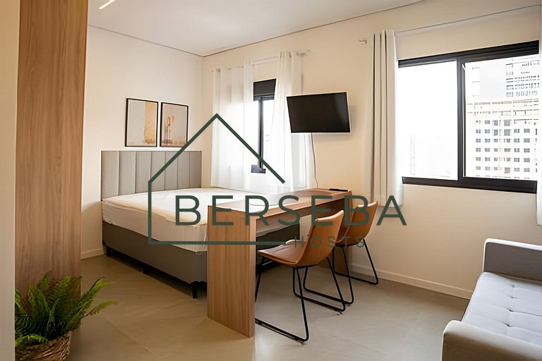 Apart. prox ao Allianz com Piscina p/ 4 hósp