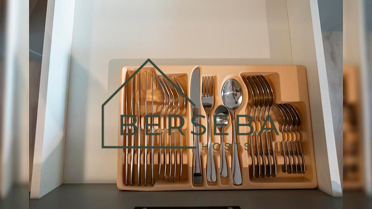 Apart. completo em Perdizes c/ Piscina e p/ 2 hósp