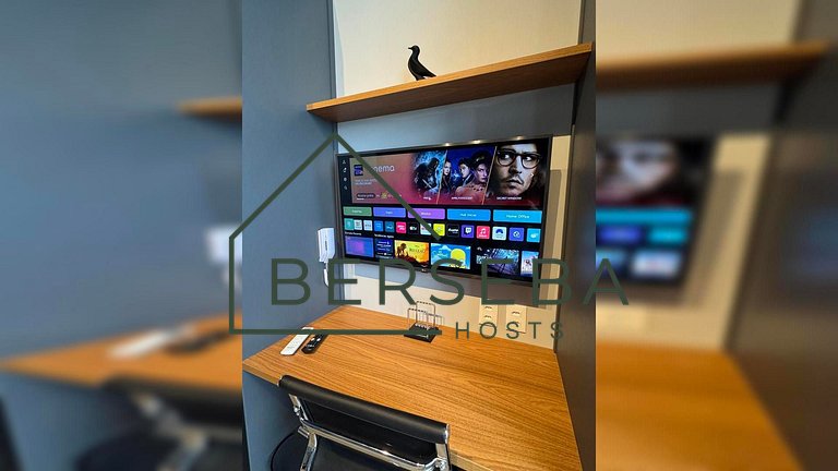 Ap c/piscina e sala de massagem - Próx Av Paulista