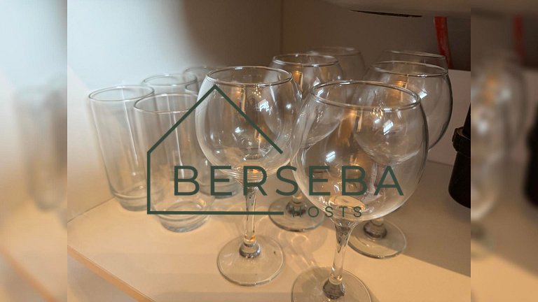 Ap c/piscina e sala de massagem - Próx Av Paulista