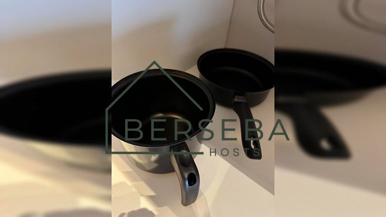 Ap c/piscina e sala de massagem - Próx Av Paulista