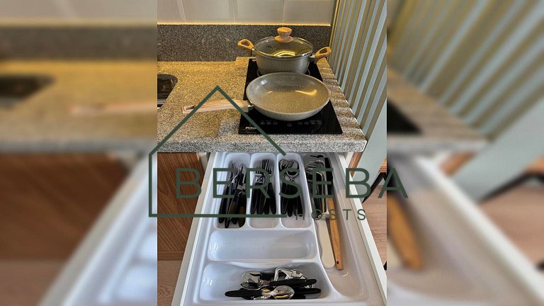 Apart. completo em Moema c/ Piscina e p/ 4 hósp