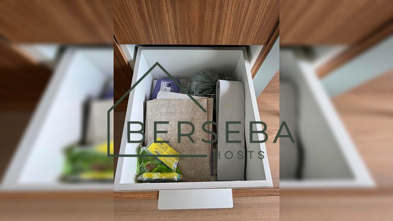 Apart. completo em Moema c/ Piscina e p/ 4 hósp