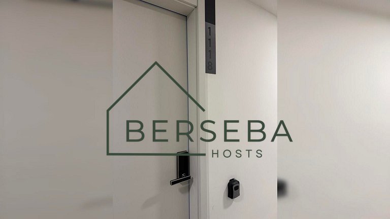 Apart. completo em Moema c/ Piscina e p/ 4 hósp