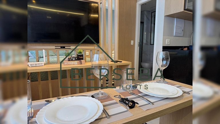 Studio c/ piscina Próx Metrô Faria Lima e Eldorado