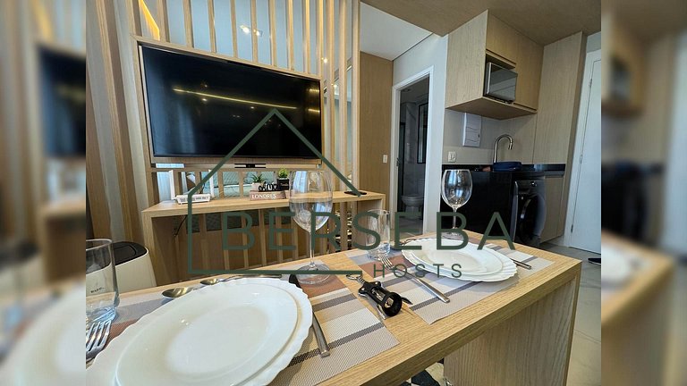 Studio c/ piscina Próx Metrô Faria Lima e Eldorado