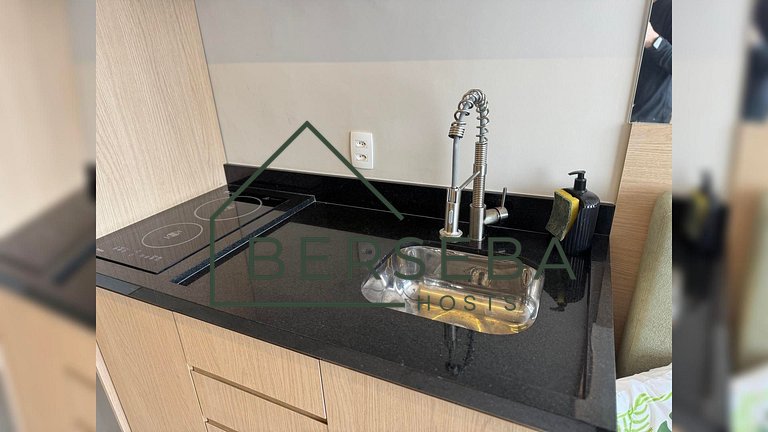 Studio c/ piscina Próx Metrô Faria Lima e Eldorado