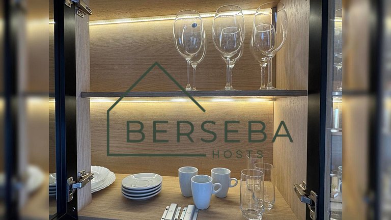 Studio c/ piscina Próx Metrô Faria Lima e Eldorado