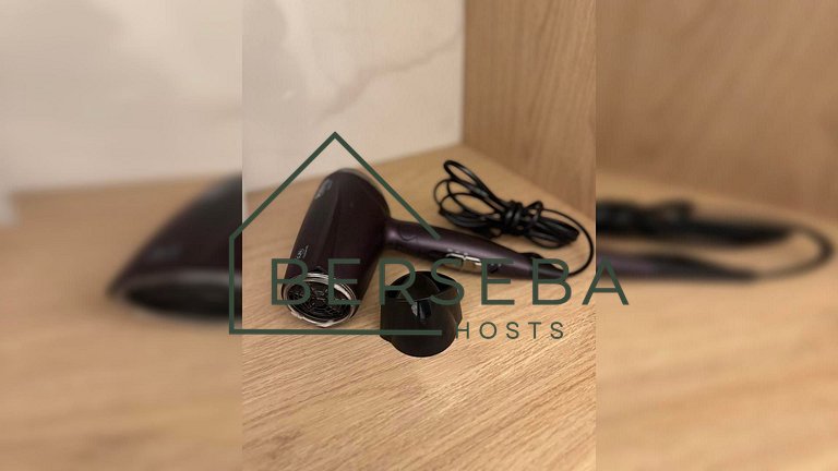 Studio c/ piscina Próx Metrô Faria Lima e Eldorado