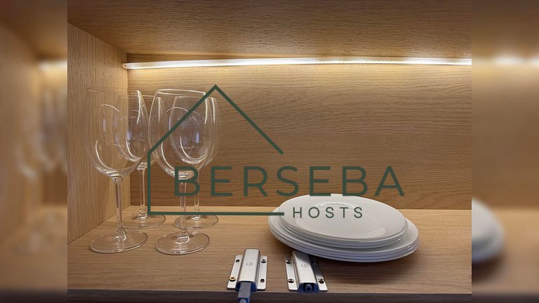 Studio c/ vista p/ cidade - Próx Shoppings e Metrô