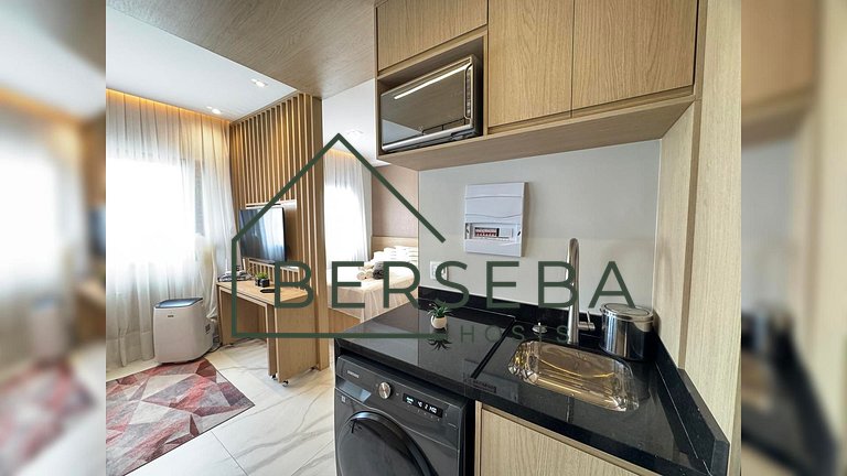 Studio c/ vista p/ cidade - Próx Shoppings e Metrô