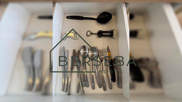 Studio c/ vista p/ cidade - Próx Shoppings e Metrô