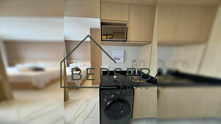 Studio c/ vista p/ cidade - Próx Shoppings e Metrô