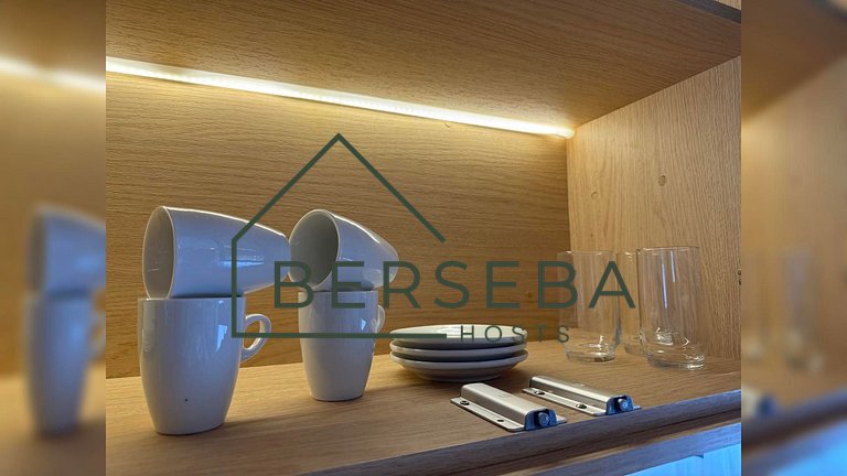 Studio c/ vista p/ cidade - Próx Shoppings e Metrô