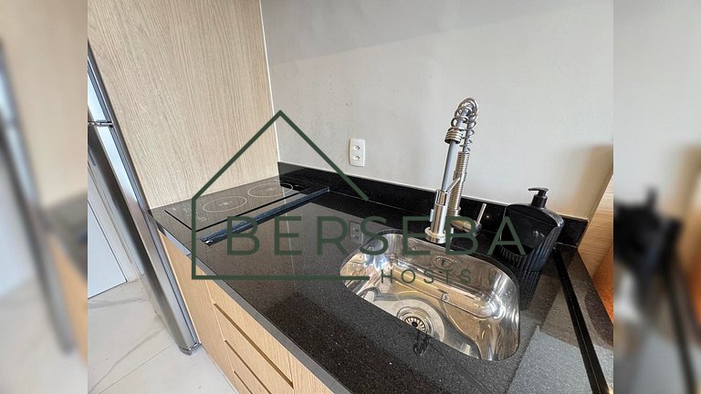 Studio c/ vista p/ cidade - Próx Shoppings e Metrô