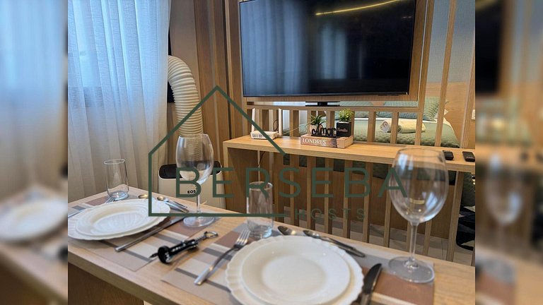 Studio c/ vista p/ cidade - Próx Shoppings e Metrô