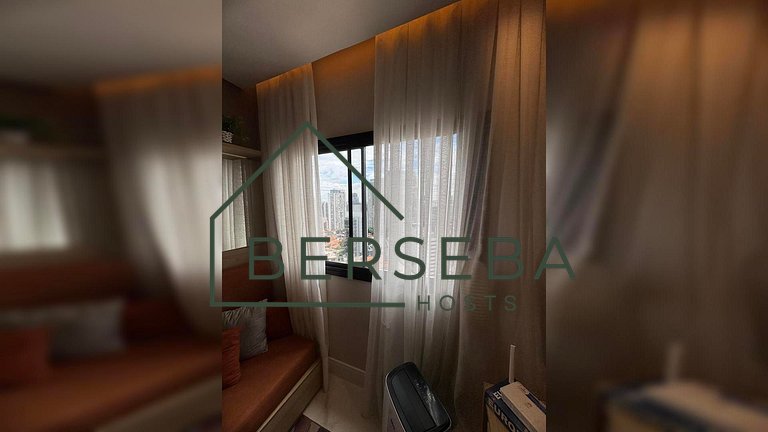 Studio c/ vista p/ cidade - Próx Shoppings e Metrô