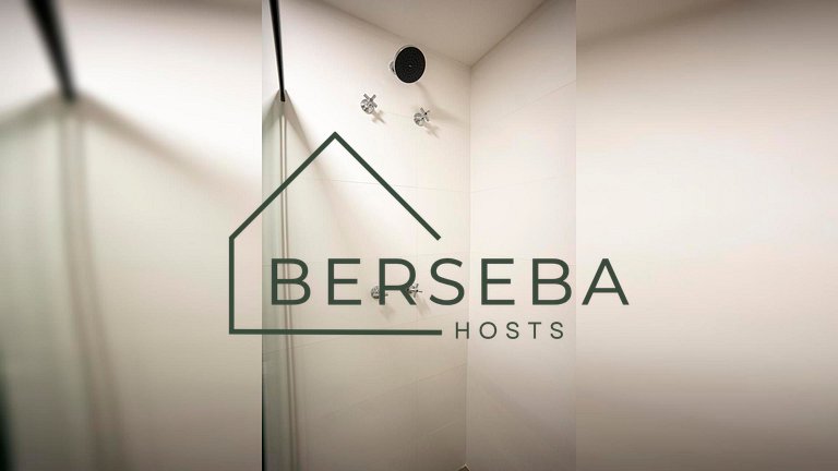 Apart. prox ao Allianz com Piscina p/ 4 hósp