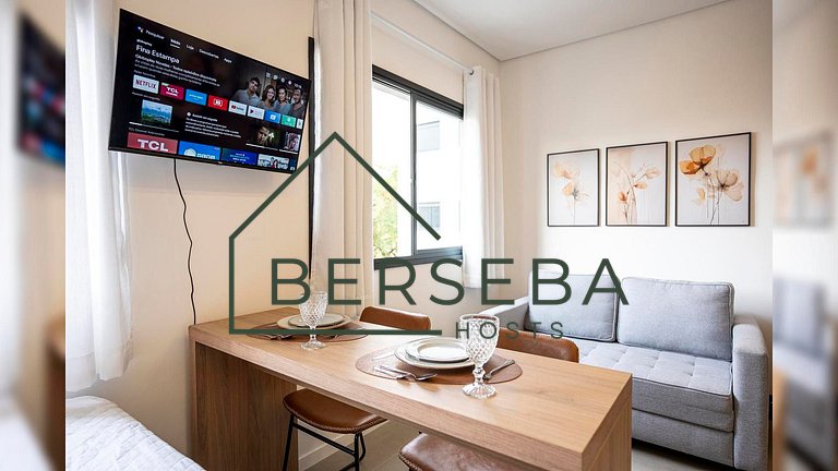 Apart. prox ao Allianz com Piscina p/ 4 hósp