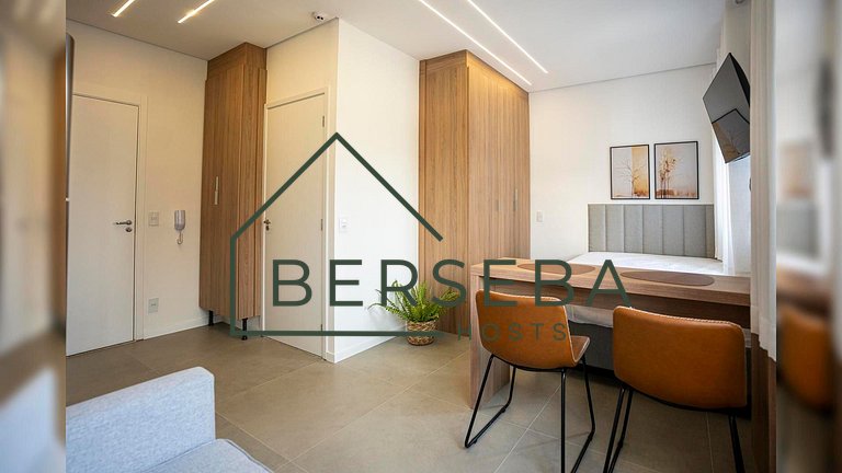 Apart. prox ao Allianz com Piscina p/ 4 hósp