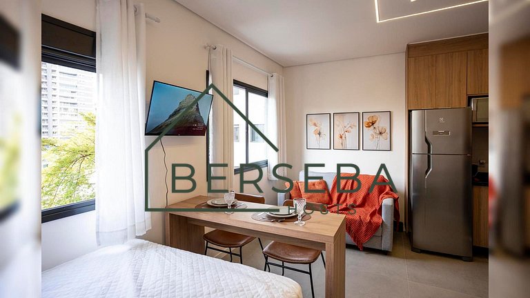 Apart. prox ao Allianz com Piscina p/ 4 hósp