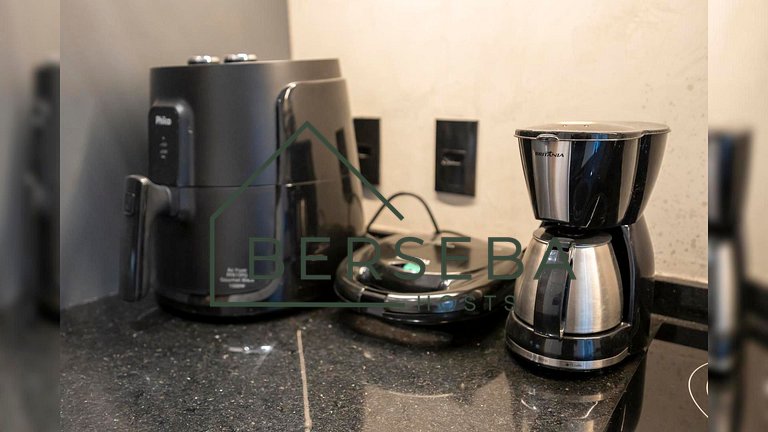 Apê c/ Mezanino em Pinheiros - Próx. Rebouças