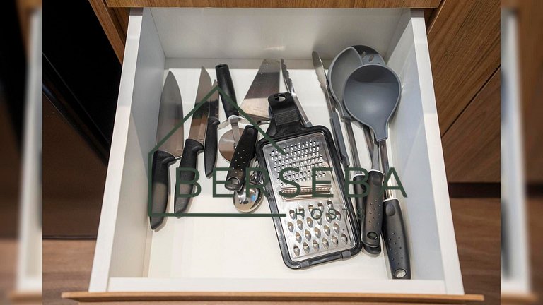 Apê c/ Mezanino em Pinheiros - Próx. Rebouças